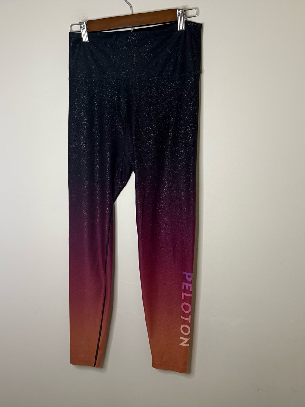 Peloton x WITH Wear It To Heart Gradient Workout Leggings Large Black Pink